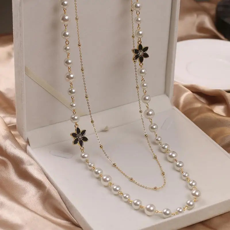 Collier Vintage Camellia Perles