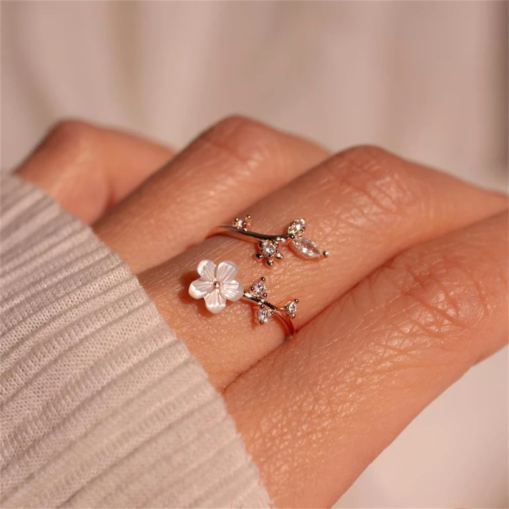 Bague en argent sterling avec fleur de naissance personnalisée