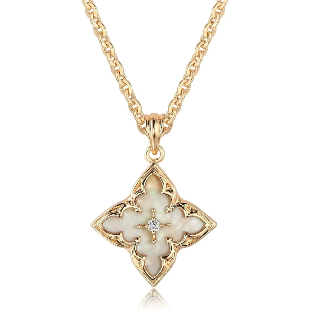 Collier Trèfle Élégant Plaqué Or avec Pendentif CZ ✨