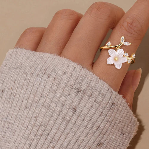Bague en argent sterling avec fleur de naissance personnalisée